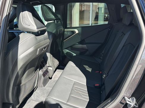 Certified 2025 BMW X3 xDrive30i w/ Premium Package image 9