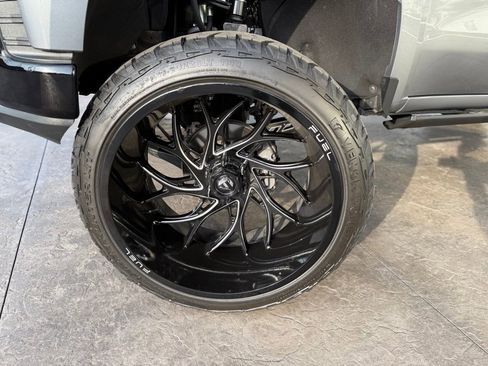 Used 2021 Chevrolet Silverado 1500 LT Trail Boss w/ Convenience Package II image 5