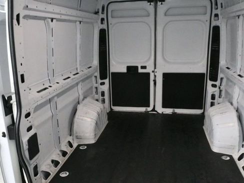 Used 2024 RAM ProMaster 2500 w/ Convenience Group FWD image 21