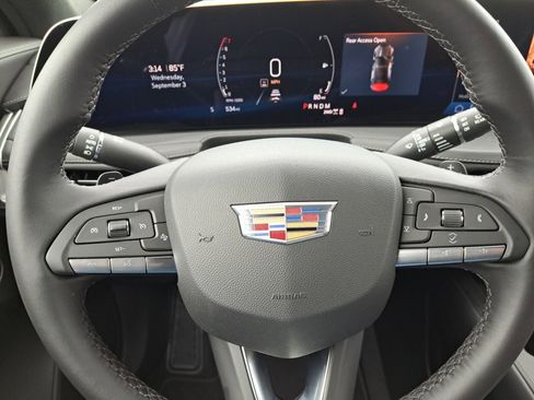 Used 2025 Cadillac XT4 Premium Luxury image 26