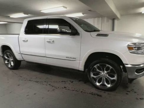 Used 2024 RAM 1500 Limited AWD/4WD image 2