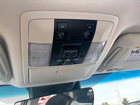 Used 2022 Lexus GX 460 Premium image 25