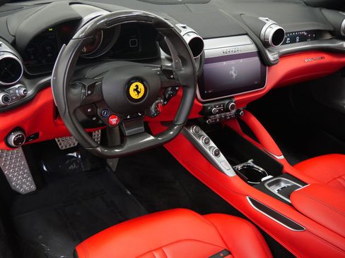 Used 2017 Ferrari GTC4Lusso AWD/4WD image 13