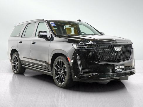 Used 2023 Cadillac Escalade Sport Platinum w/ LPO, ONYX Package AWD/4WD image 8