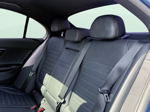 Used 2023 Mercedes-Benz C 43 AMG 4MATIC Sedan image 32