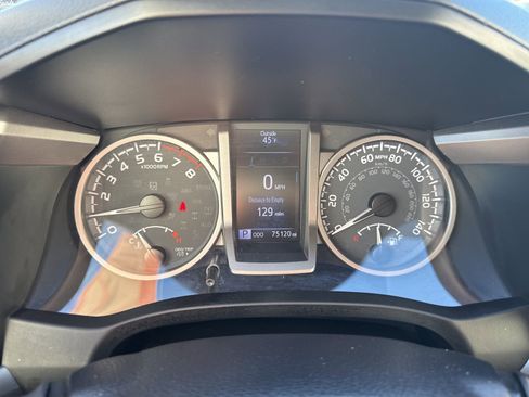 Used 2022 Toyota Tacoma SR5 image 25