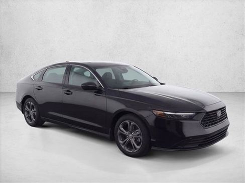 Used 2023 Honda Accord EX image 3