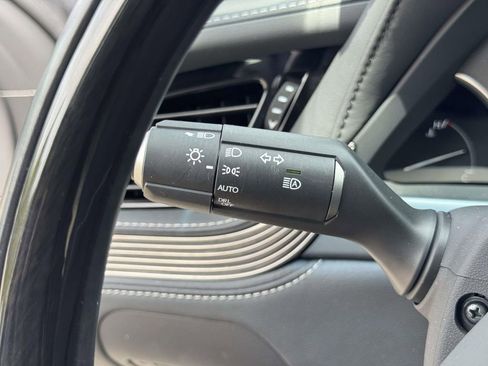 Used 2023 Lexus LS 500 AWD w/ Interior Upgrade Package image 25