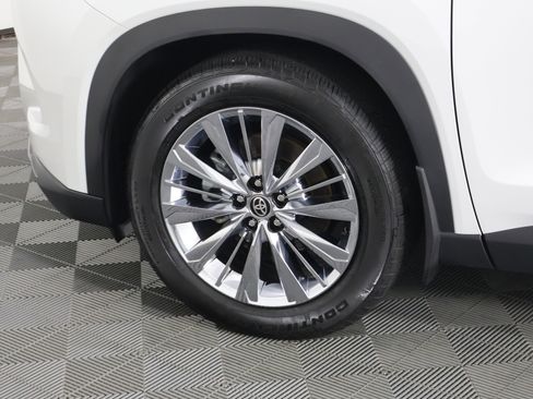 Used 2025 Toyota Grand Highlander Platinum image 56