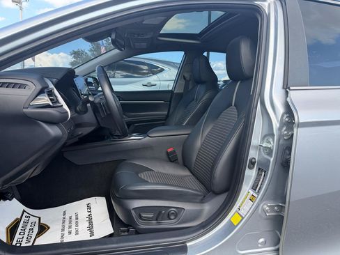 Used 2023 Toyota Camry SE w/ Convenience Package FWD image 10