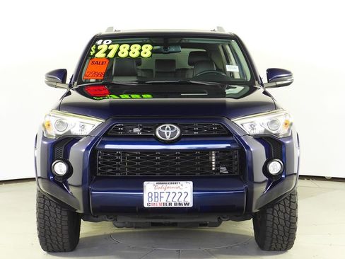 Used 2018 Toyota 4Runner SR5 Premium image 3