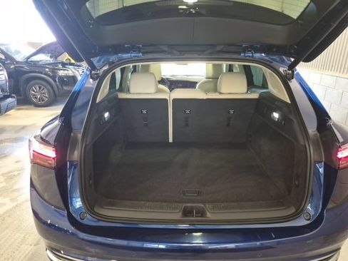 Used 2023 Buick Envision Avenir AWD/4WD image 23