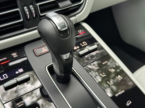 Used 2026 Porsche Macan S AWD/4WD image 14