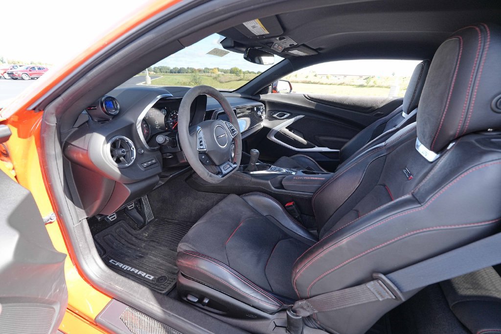 Used 2019 Chevrolet Camaro ZL1 RWD image 20