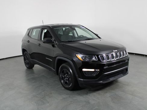 Used 2018 Jeep Compass Sport FWD image 4