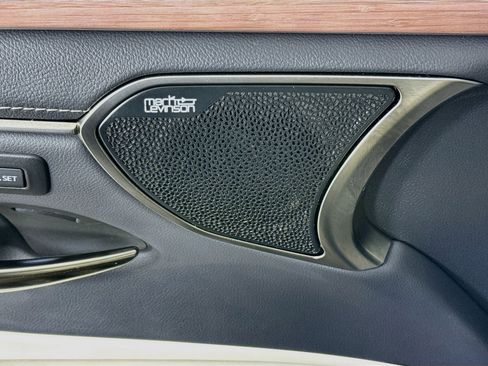Used 2025 Lexus ES 300h Ultra Luxury w/ Accessory Package (Z2) FWD image 20