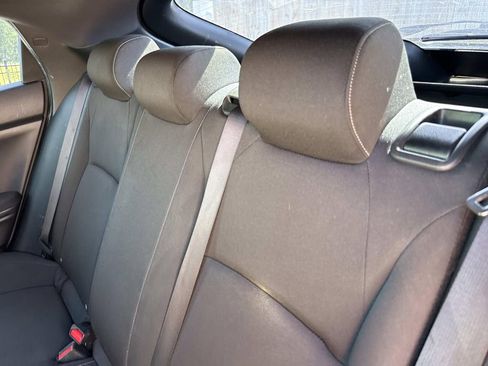 Used 2018 Honda Civic Sport image 15