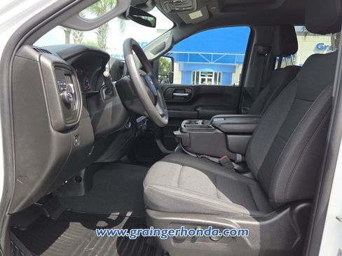 Used 2024 Chevrolet Silverado 2500 Custom w/ Custom Value Package RWD image 10
