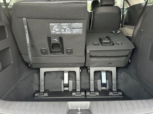 New 2026 Kia Carnival LXS image 16