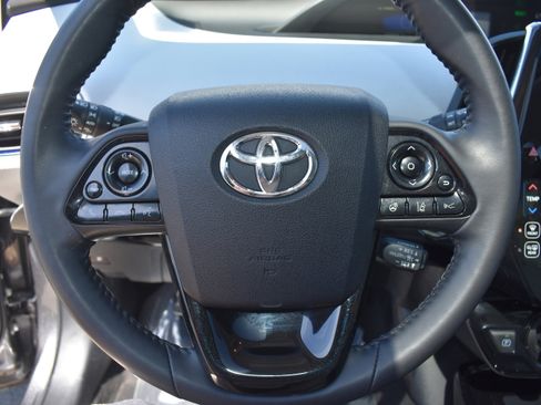 Used 2022 Toyota Prius Limited w/ Premium Convenience Package FWD image 13