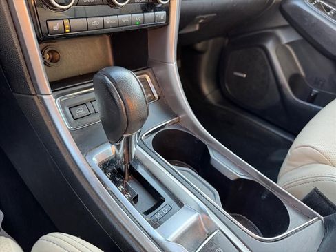 Used 2019 Subaru Ascent Limited image 23