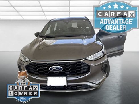 Used 2024 Ford Escape ST-Line w/ Tech Pack #1 FWD image 4