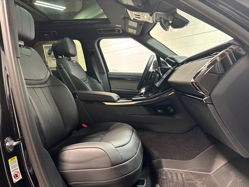 New 2025 Land Rover Range Rover Sport Dynamic SE image 32