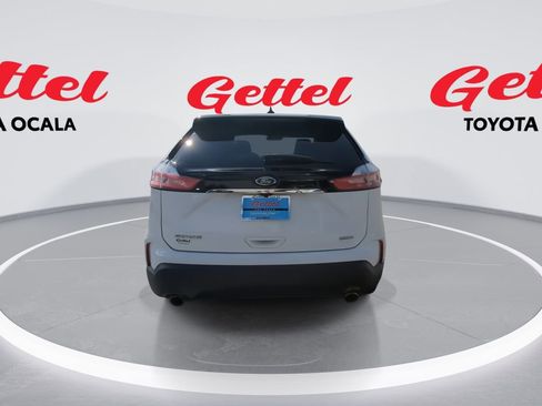 Used 2020 Ford Edge SE image 7