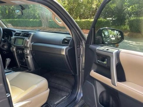 Used 2019 Toyota 4Runner SR5 RWD image 10