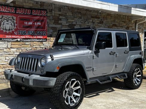 Used 2015 Jeep Wrangler Unlimited Sport w/ Quick Order Package 24S AWD/4WD image 2