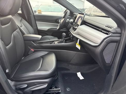 Used 2026 Jeep Compass Limited w/ Sun, Sound & Navigation Group AWD/4WD image 36