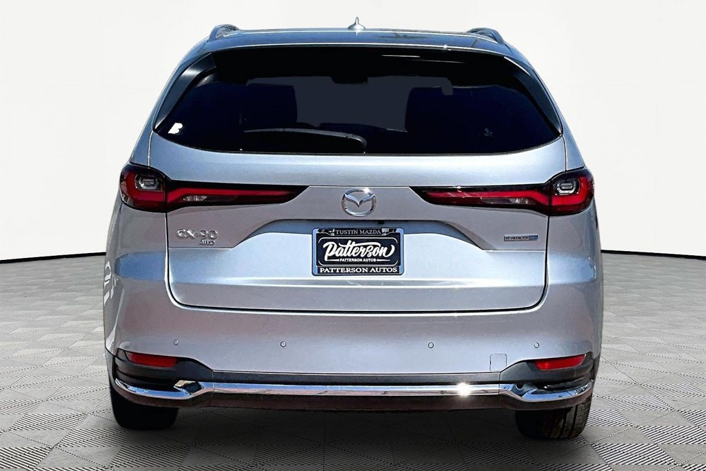Certified 2024 MAZDA CX-90 Plug-In Hybrid w/ Premium Plus AWD/4WD image 4