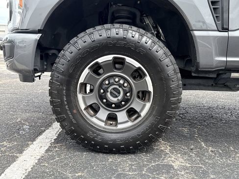 Used 2023 Ford F250 Lariat w/ Lariat Ultimate Package image 9