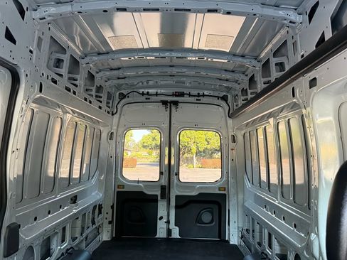 Used 2021 Ford Transit 250 148 High Roof Extended RWD image 18