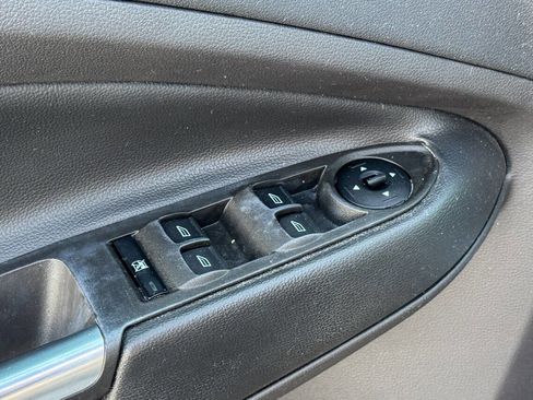 Used 2017 Ford Escape SE w/ SE Cold Weather Package image 21