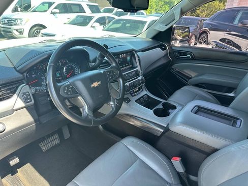 Used 2015 Chevrolet Suburban LT RWD image 9