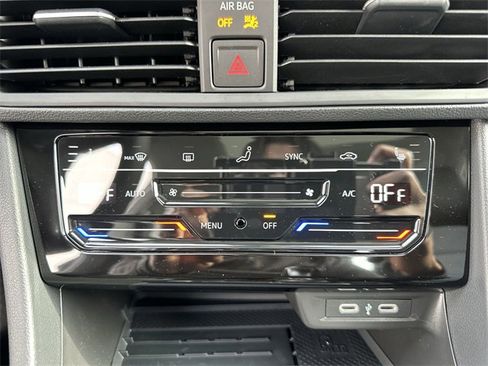 New 2026 Volkswagen Jetta SE image 22