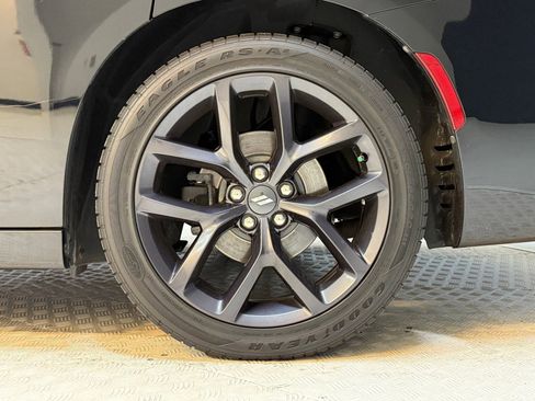 Used 2019 Dodge Charger SXT w/ Plus Group image 12