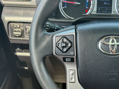 Used 2018 Toyota 4Runner Limited AWD/4WD image 30
