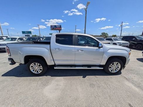 Used 2018 GMC Canyon SLT w/ Driver Alert Package image 2