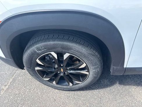 Used 2022 Chevrolet TrailBlazer LT AWD/4WD image 15