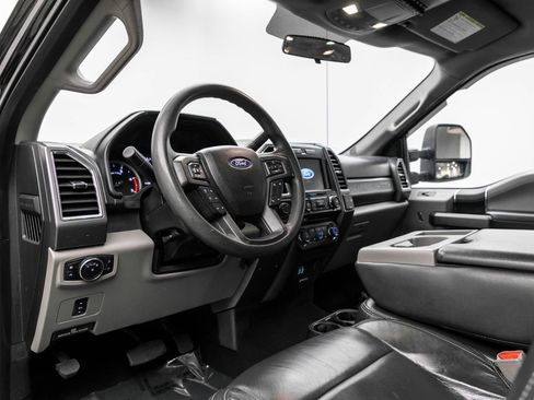 Used 2017 Ford F350 XLT w/ XLT Value Package image 14