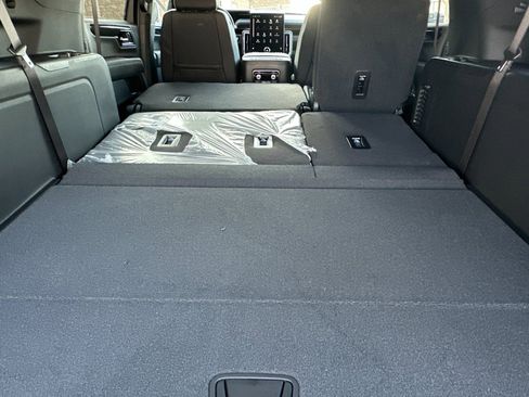 New 2026 GMC Yukon XL Elevation image 16