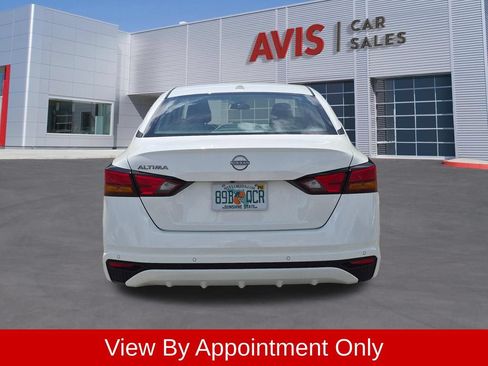 Used 2025 Nissan Altima 2.5 SV FWD image 7