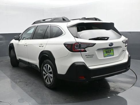 Used 2024 Subaru Outback Premium image 4
