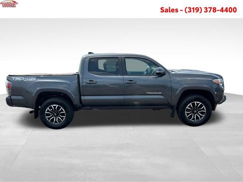 Certified 2022 Toyota Tacoma TRD Sport w/ TRD Premium Sport Package AWD/4WD image 8