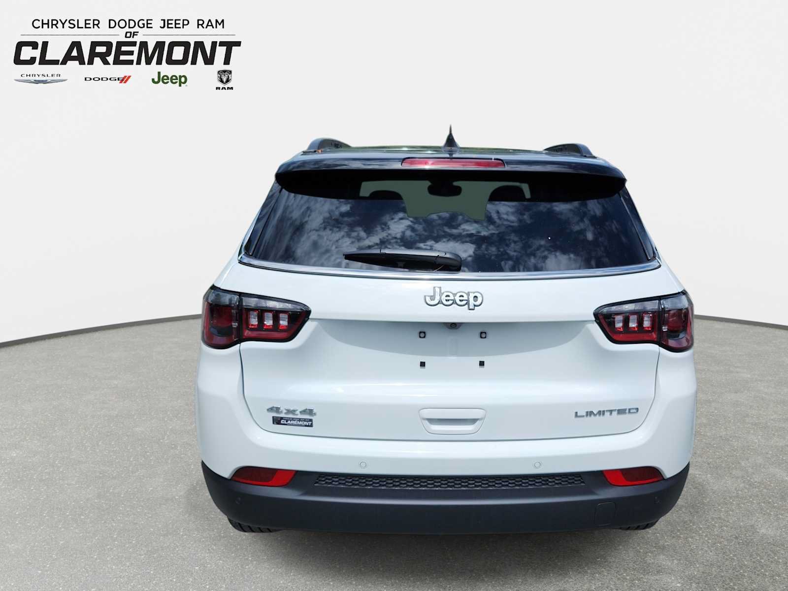 New 2026 Jeep Compass Limited w/ Sun, Sound & Navigation Group AWD/4WD image 16