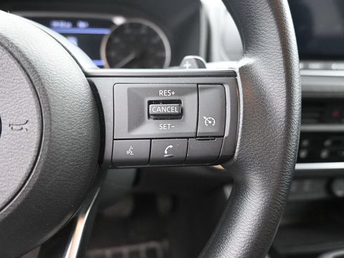 Used 2024 Nissan Rogue S AWD/4WD image 21