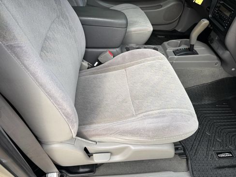 Used 2004 Toyota Tacoma PreRunner RWD image 14