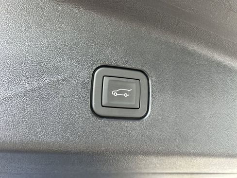 New 2026 Cadillac Vistiq Premium Luxury image 11